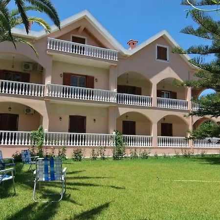 Remno Apartment Metaxata