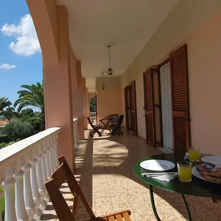 Remno Apartment Metaxata